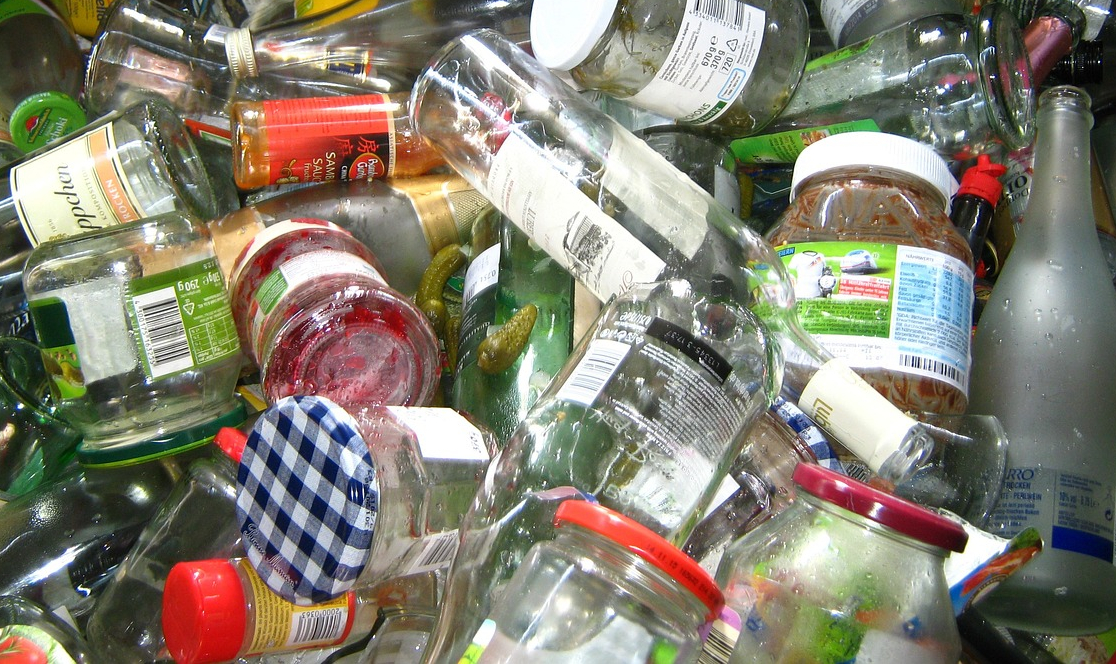 Altglas Symbolfoto: Pixabay/Gerd Altmann