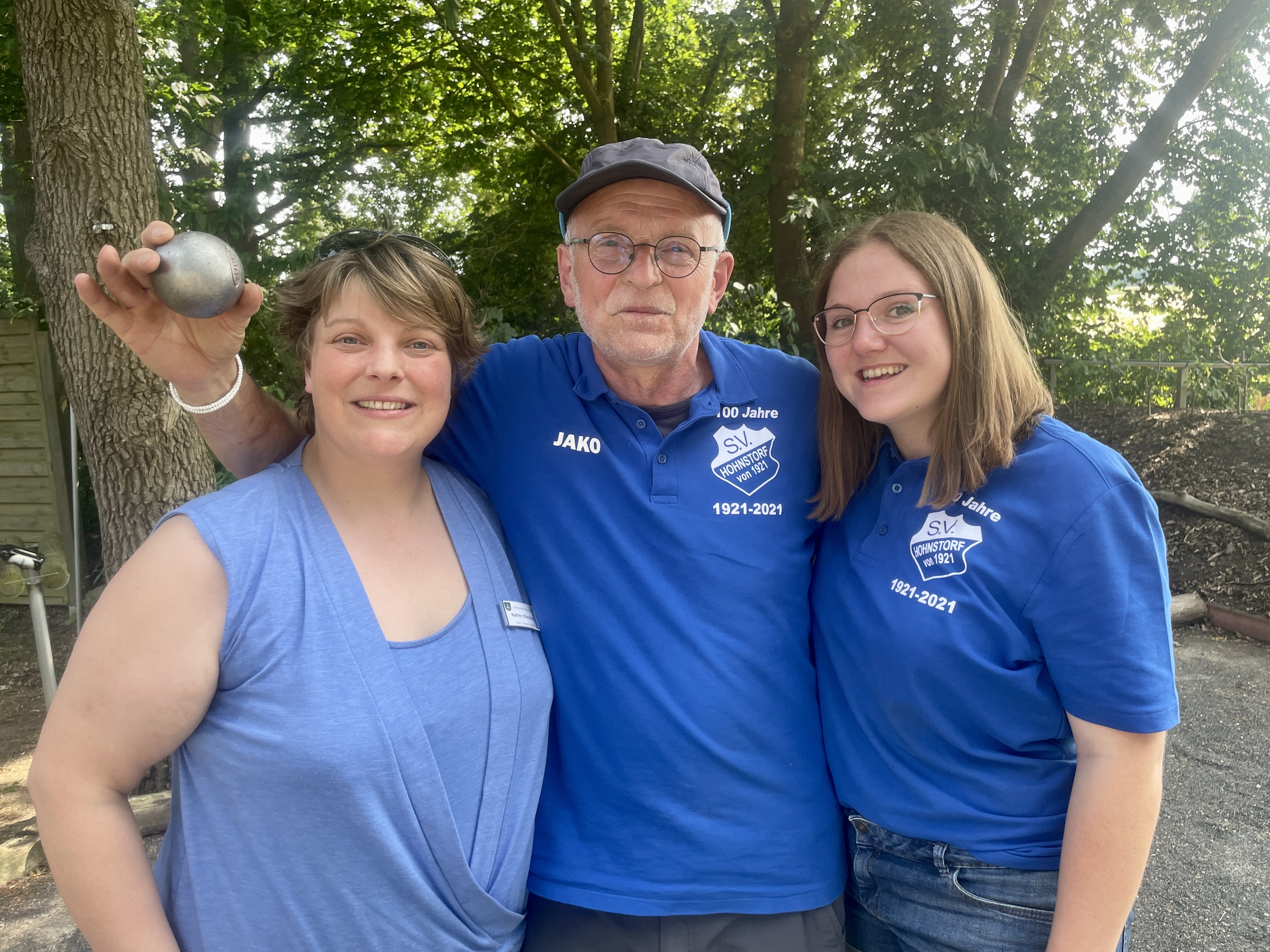 Kathrin Ellenberg (v.l.), Manfred Cordes und Alina Rieth