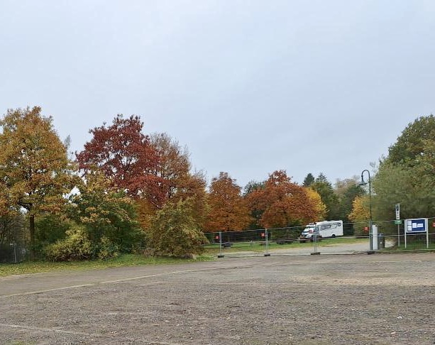 Wohnmobilstellplatz Bauzaun