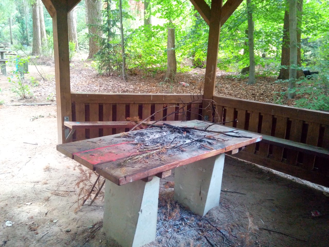 Vandalismus Grillhütte